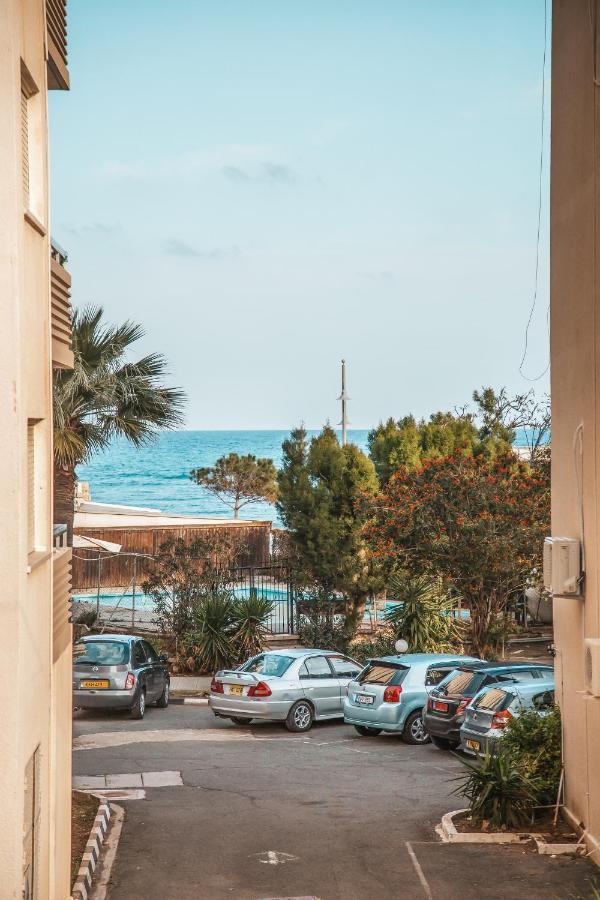The Green Apartment Larnaca Exterior photo