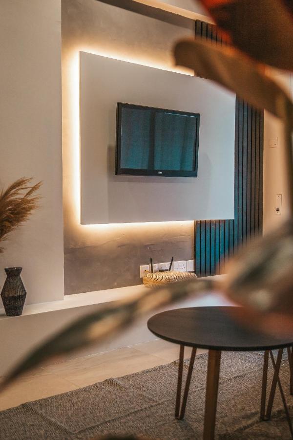 The Green Apartment Larnaca Exterior photo